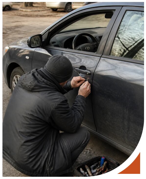 Профессиональное вскрытие автомобиля Тойота без повреждений в Удомле